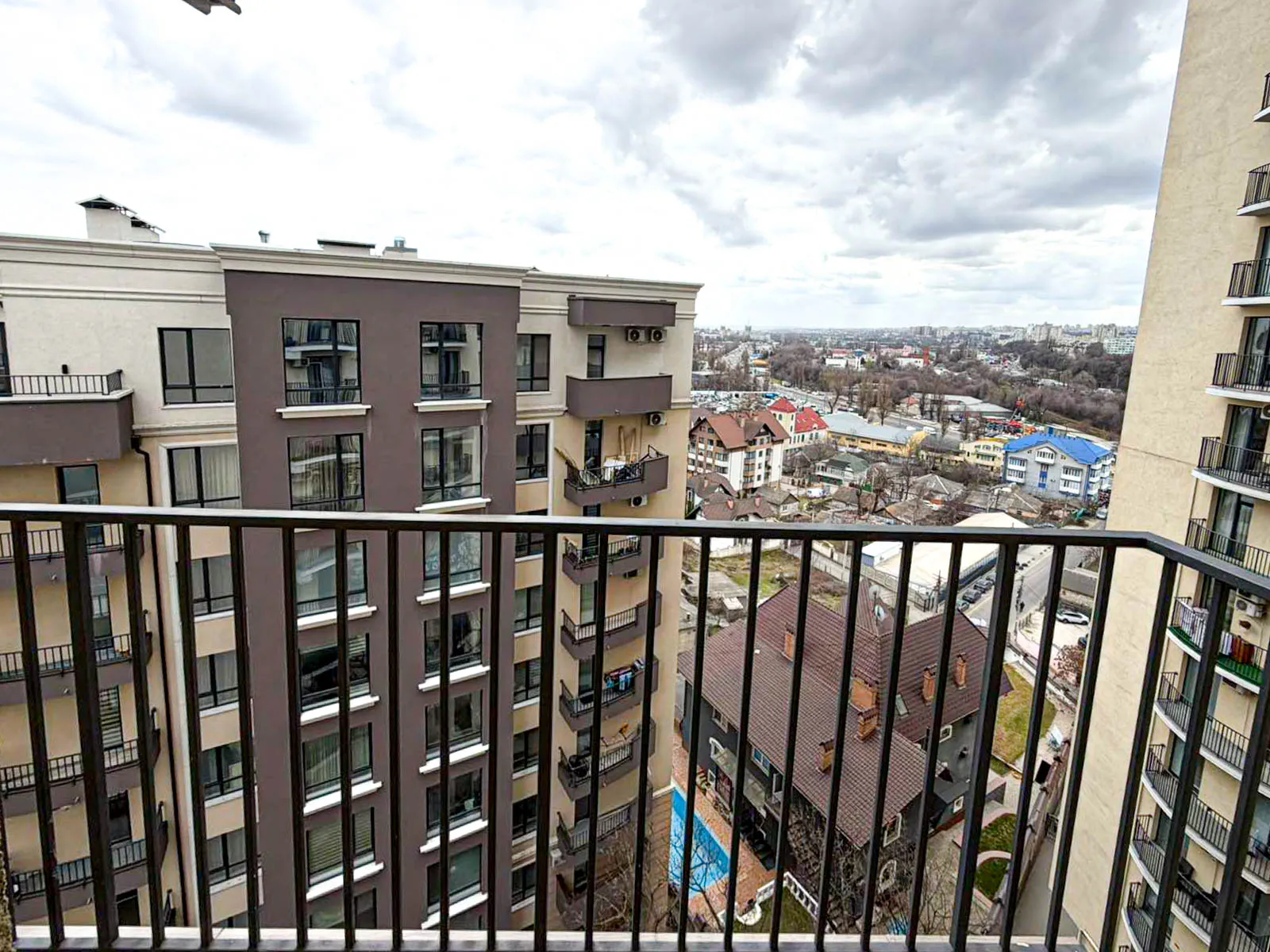 Chișinău Rîșcani bd. Renașterii Naționale 9