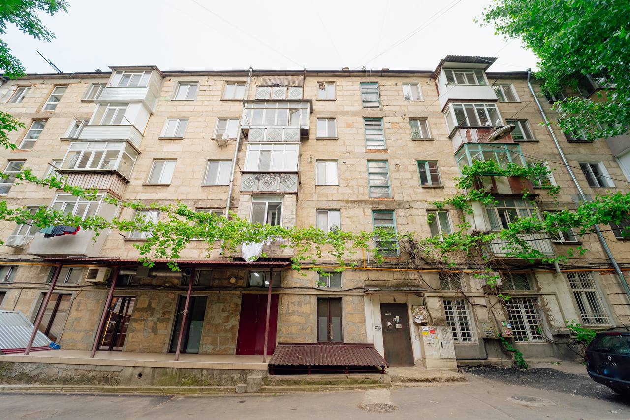 Chișinău Centru bd. Grigore Vieru 19