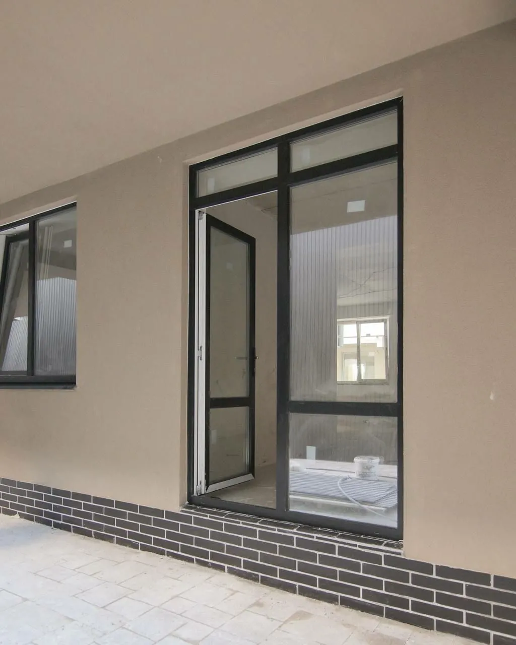 Ialoveni, Centru str. Grigore Vieru 3