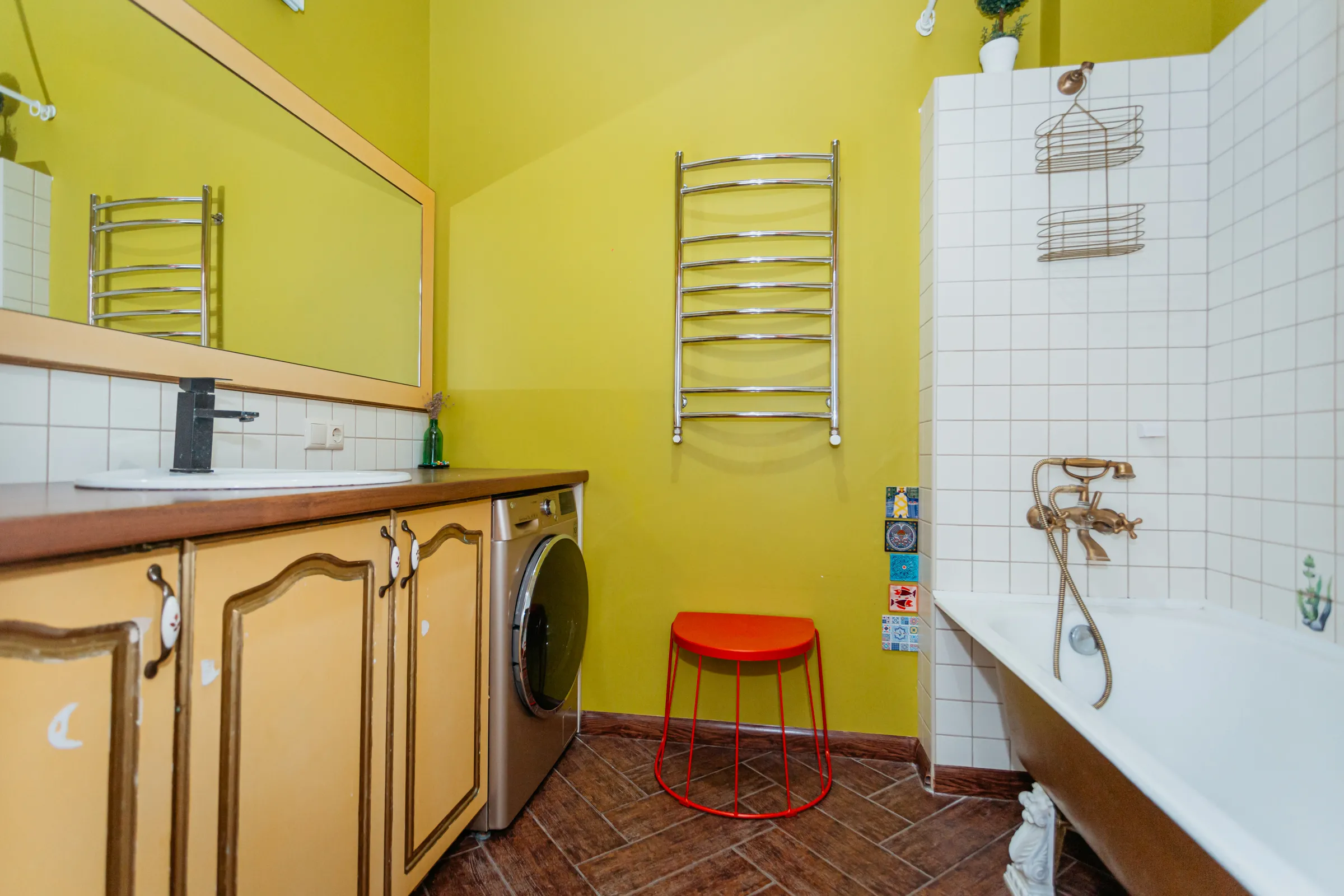 Chișinău Botanica str. Grenoble 8