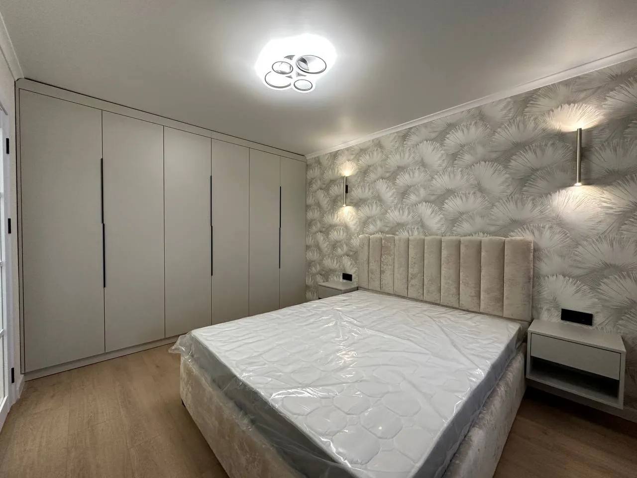 Кишинев Центр ул. Грэдинилор 6