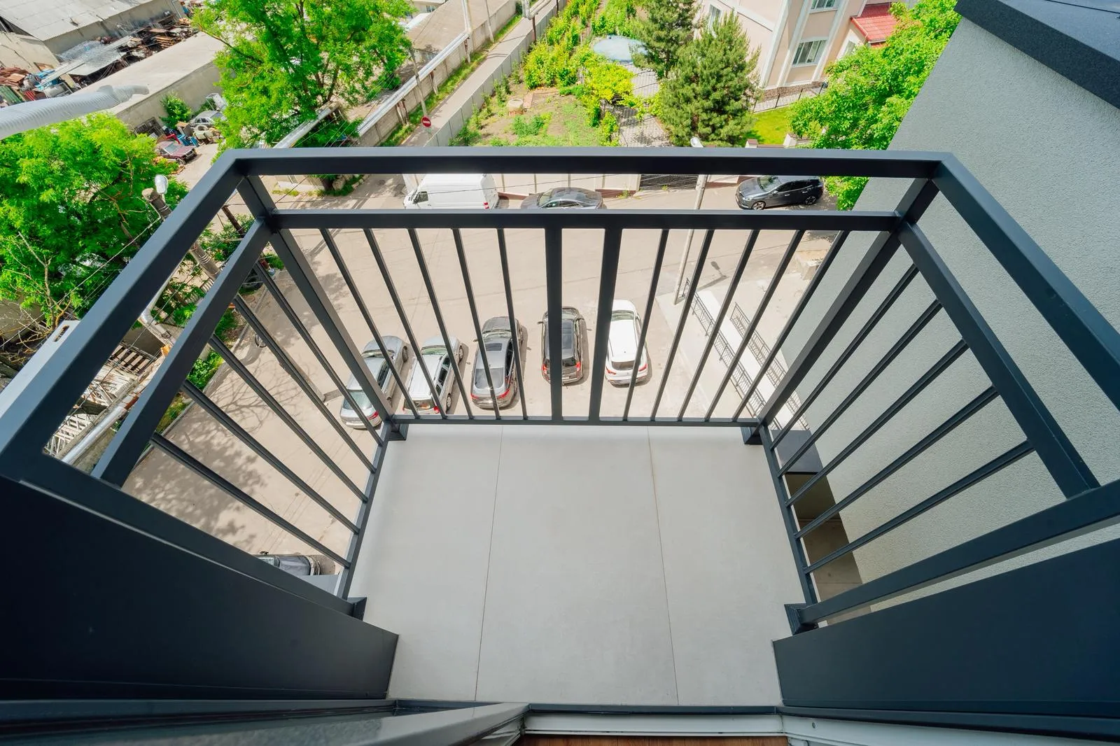 Кишинев Ботаника ул. Жубилиарэ 9