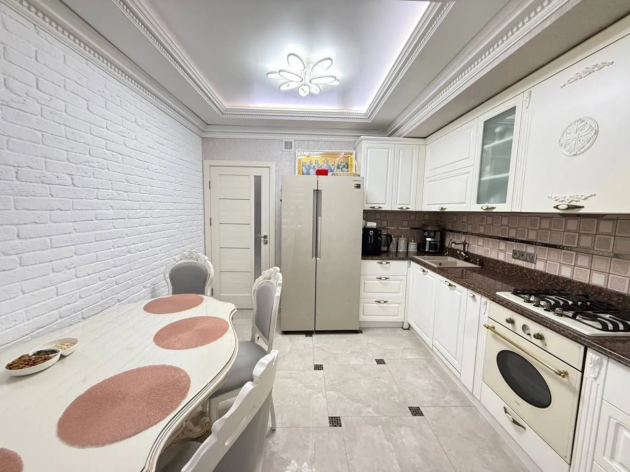 Chişinău Buiucani str. Alba Iulia 7