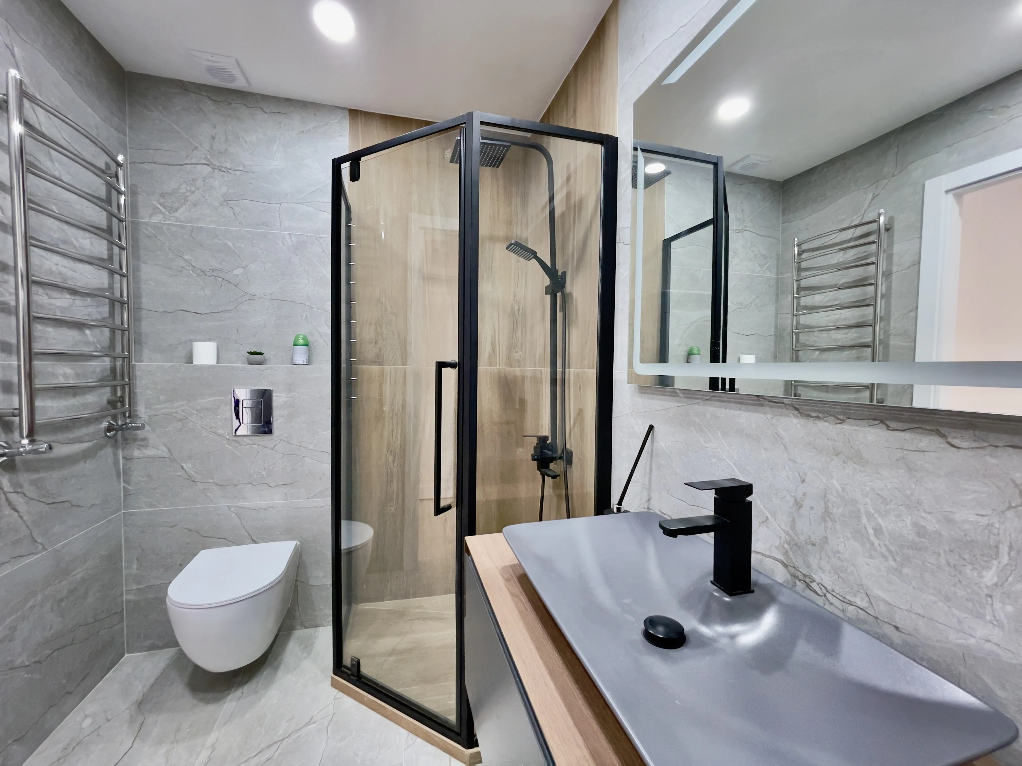 Ialoveni, Centru str. Alexandru cel Bun 9