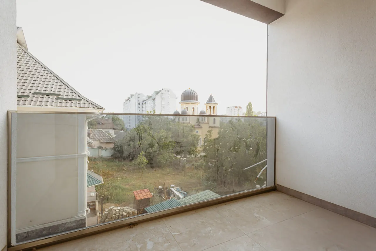 APARTAMENT CU 2 CAMERE + LIVING, STR. GRĂTIEȘTI, POȘTA VECHE 9