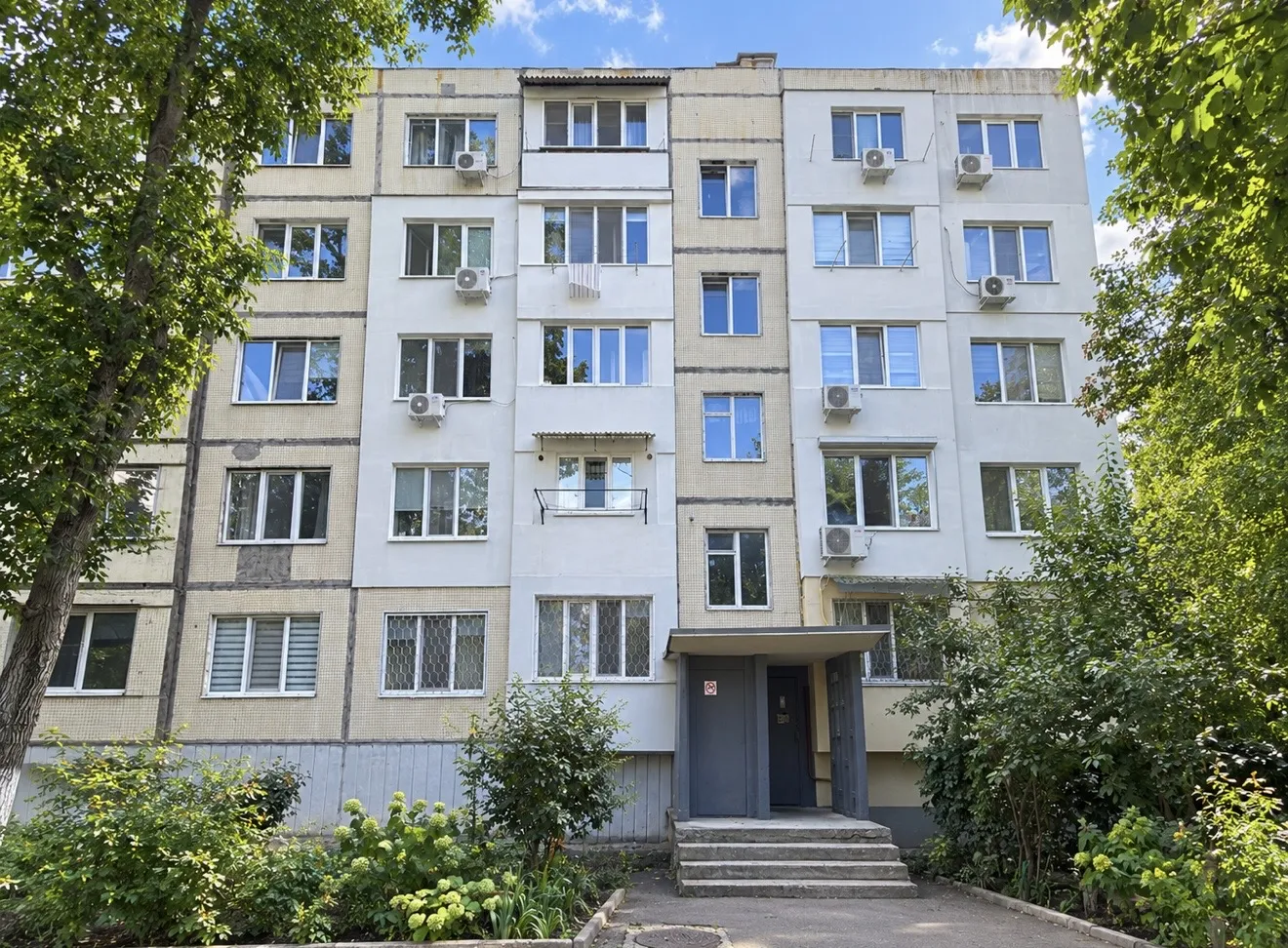 Chișinău Rîșcani str. Matei Basarab 8