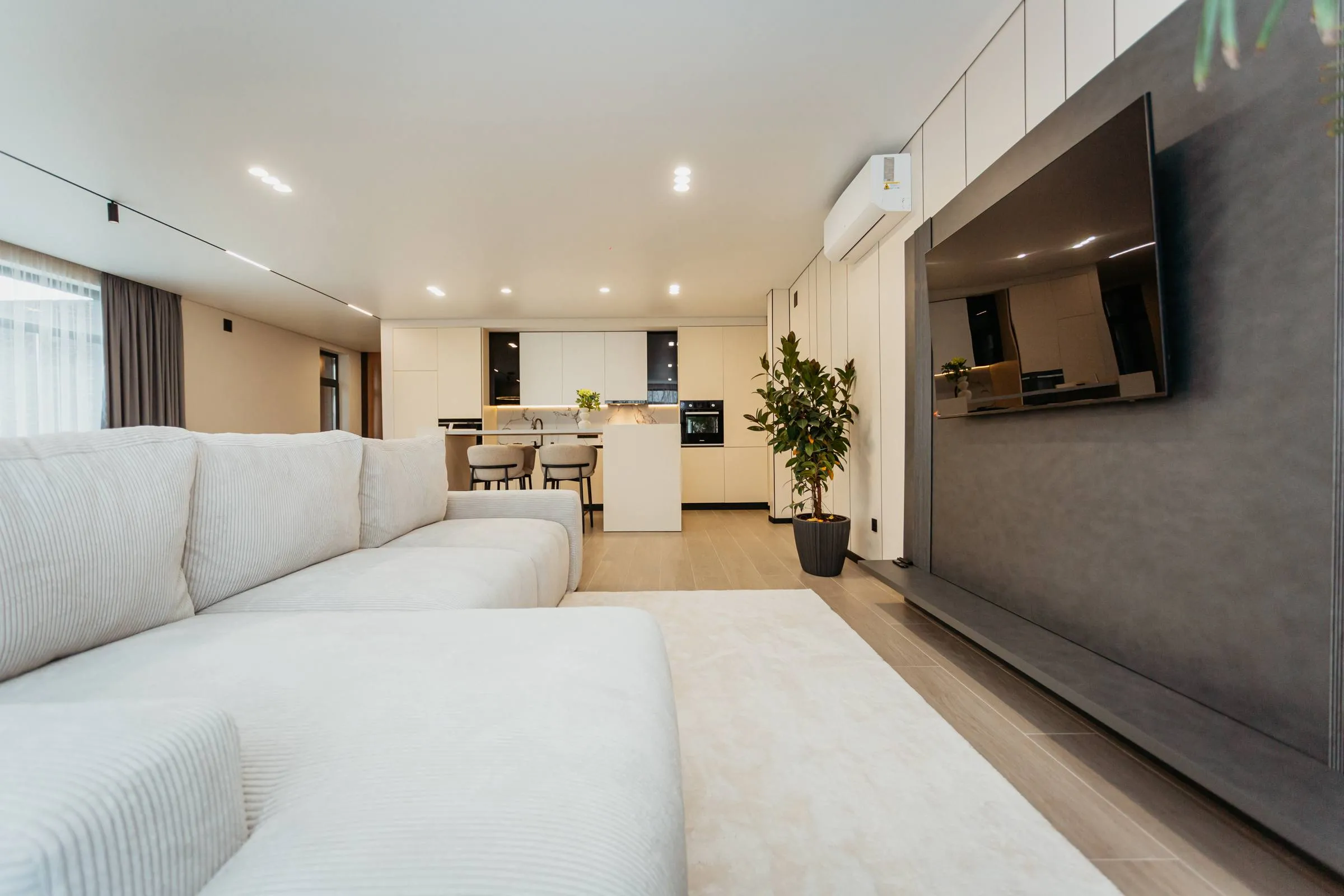 Кишинев Колоница ул. Чиприан Порумбеску 13