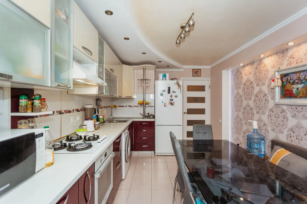 Кишинев Ботаника бул. Куза Водэ 7