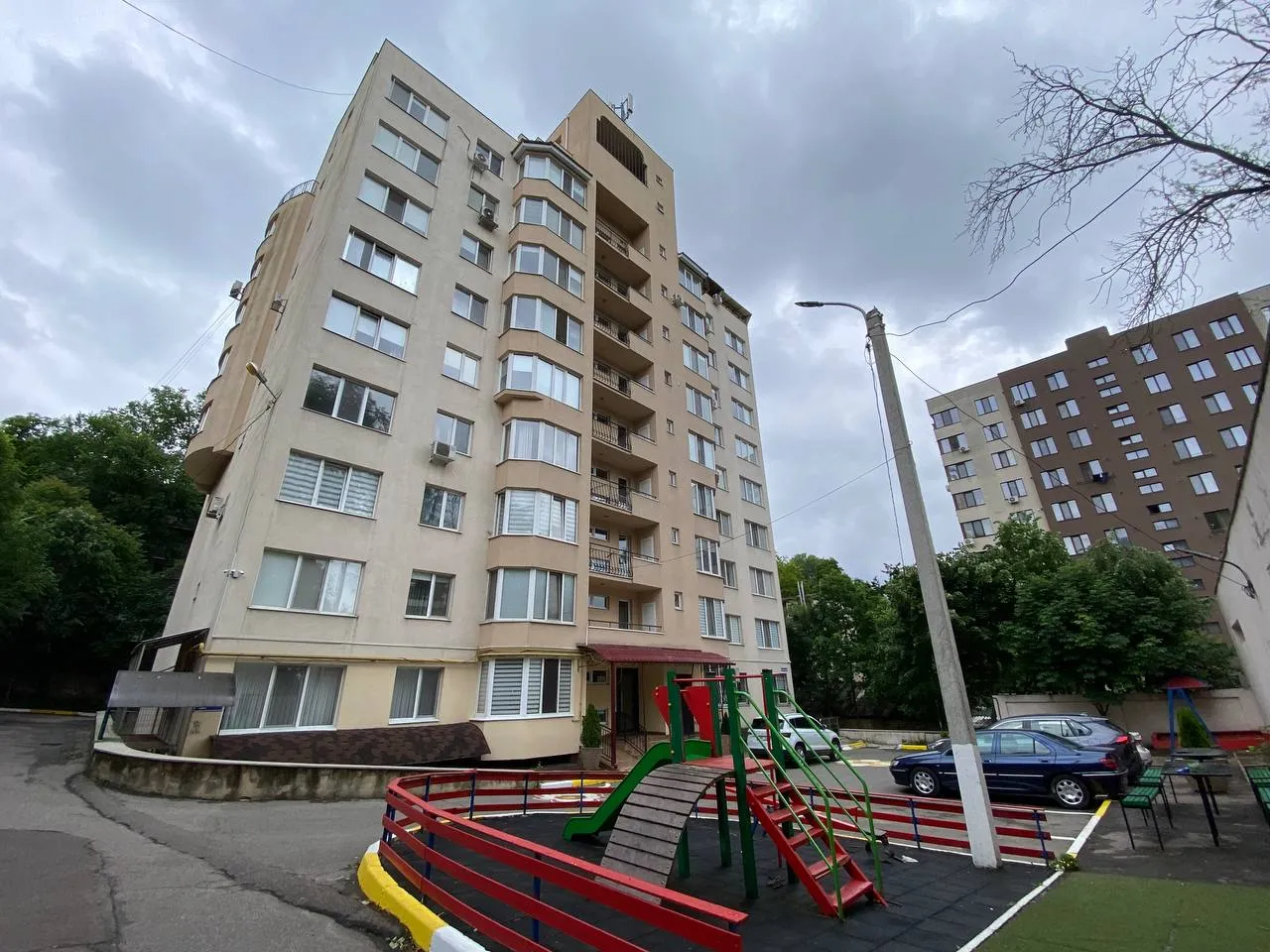Кишинев Рышкановка ул. Думитру Рышкану 9