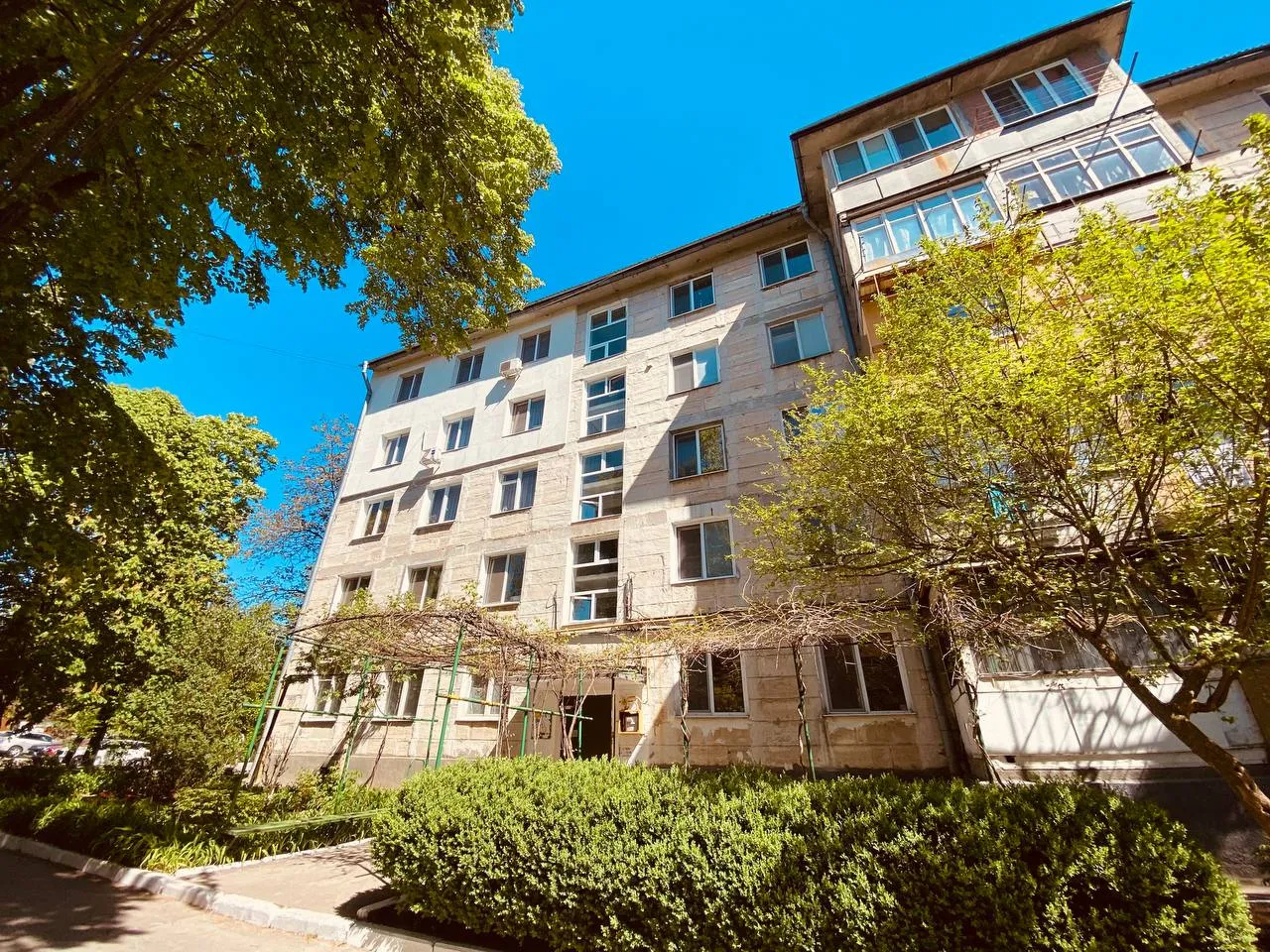 Chișinău Rîșcani str. Nicolae Dimo 8