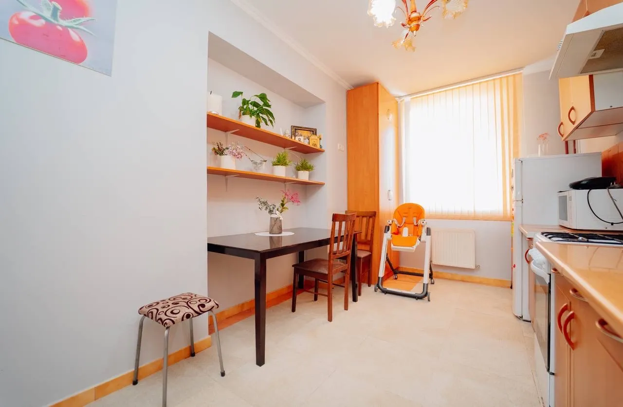 Chișinău Botanica str. Nicolae Testemițanu 1