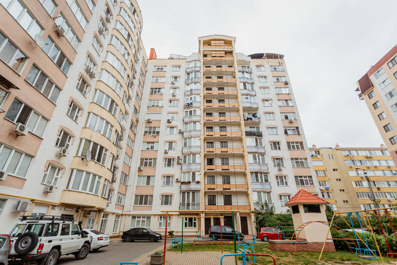 Chișinău Buiucani str. Alba Iulia 13