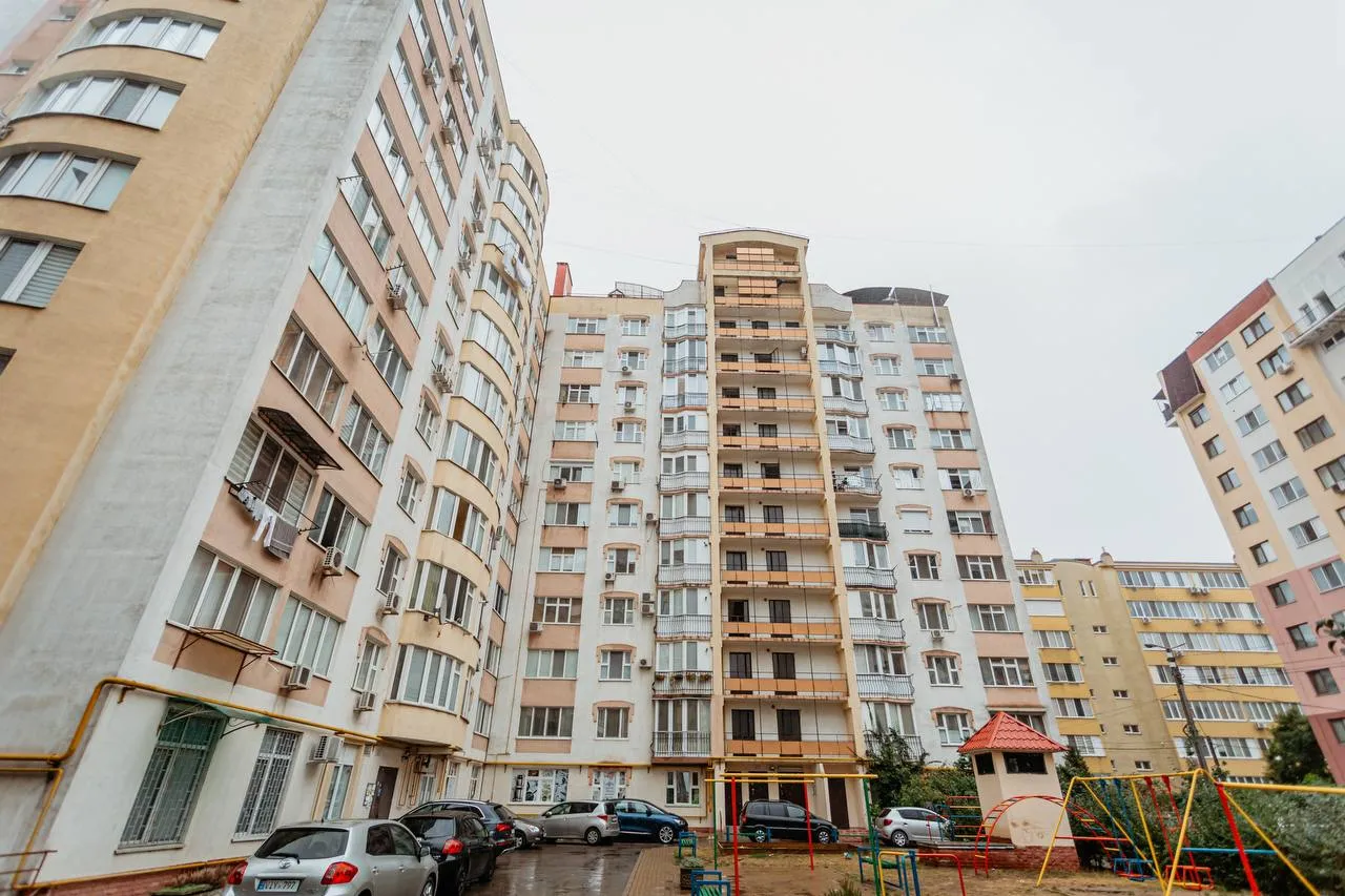 Chișinău Buiucani str. Alba Iulia 12