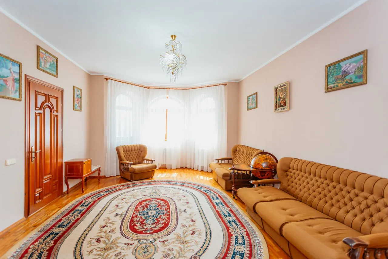 Кишинев Кодру ул. Сфынтул Петру 7