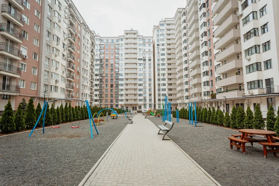 Chișinău Ciocana bd. Mircea cel Bătrân 12