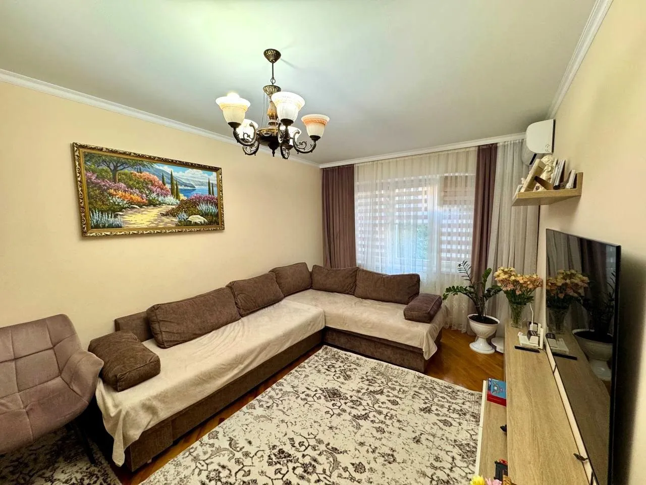 Chișinău Buiucani str. Onisifor Ghibu 6