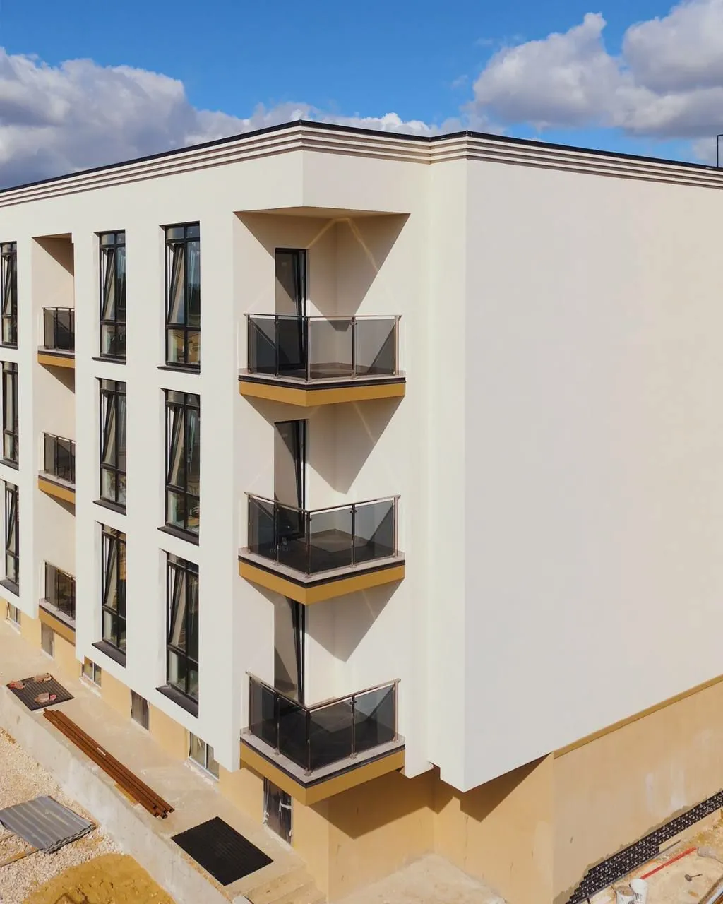 Ialoveni, Centru str. Grigore Vieru 2