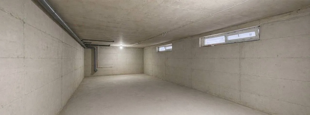 Ialoveni, Centru str. Arburilor 10