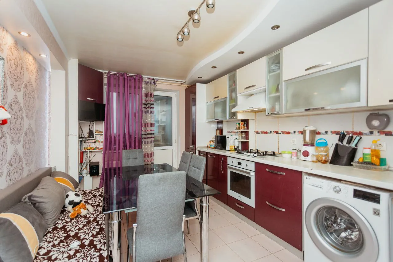 Кишинев Ботаника бул. Куза Водэ 6