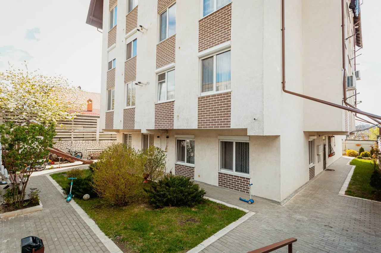 Chișinău Buiucani  str. Alexandru Marinescu 8