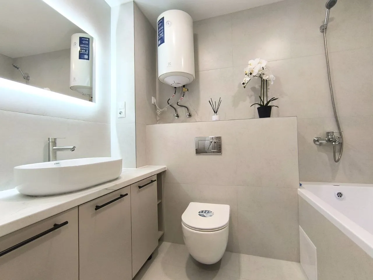 Chișinău Buiucani str. Nicolae Costin 5