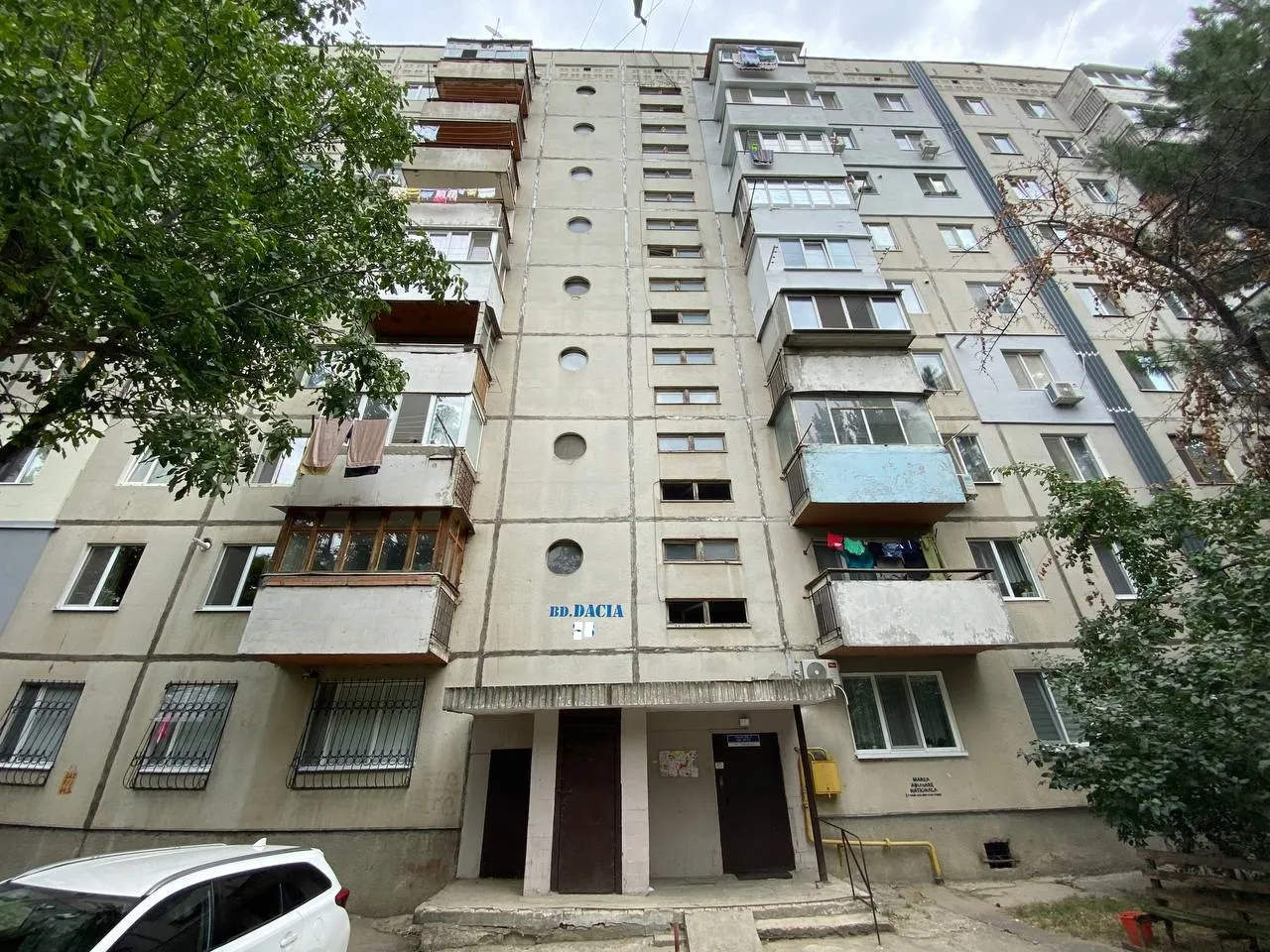 Chişinău Botanica bd. Dacia  8