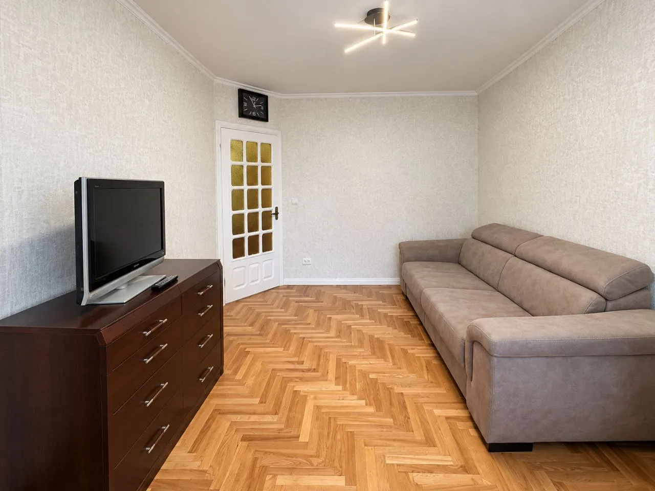 Кишинев Ботаника бул. Дачия 3