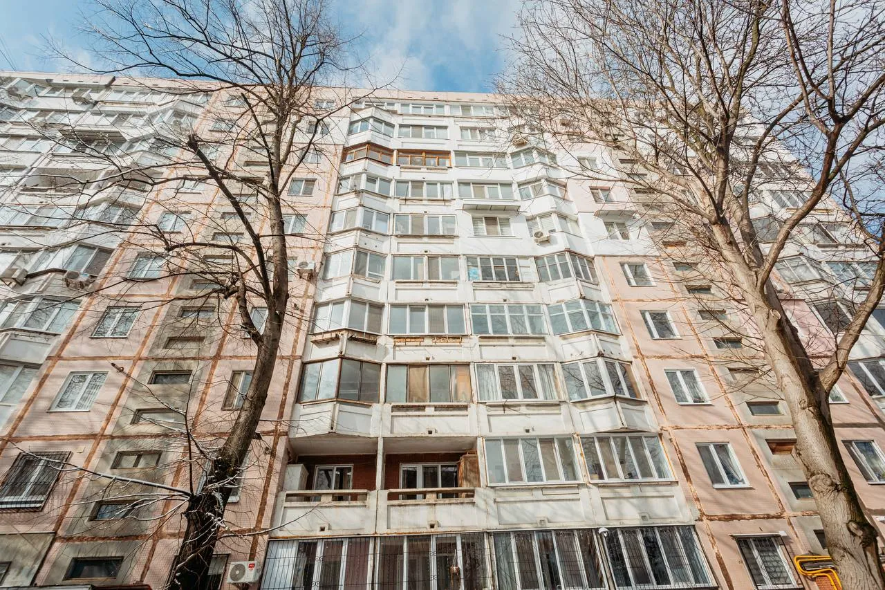 Кишинев Ботаника бул. Траян 9