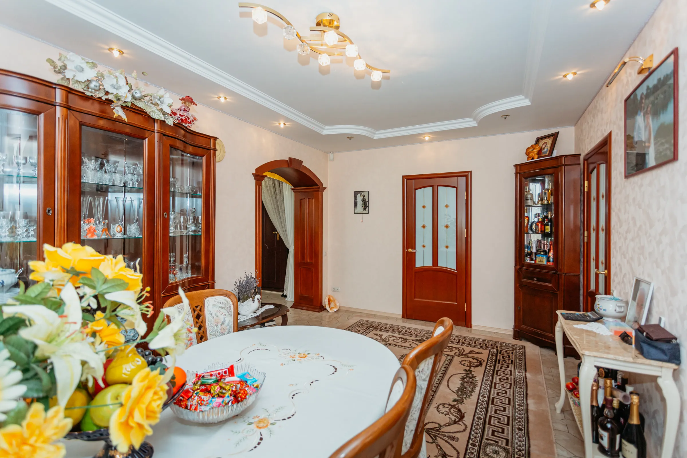 Ialoveni, Centru str. Cetatea Albă 1