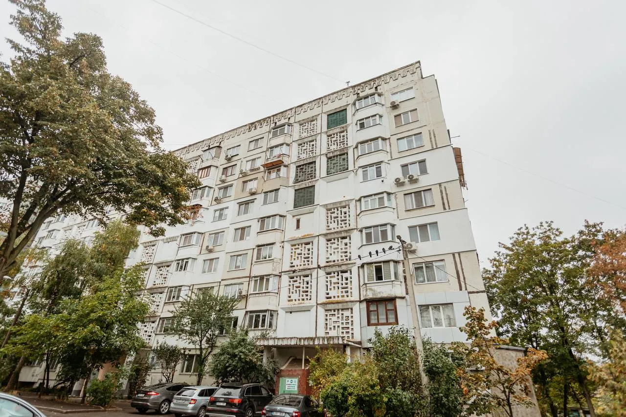 Chișinău Botanica str. Hristo Botev 9