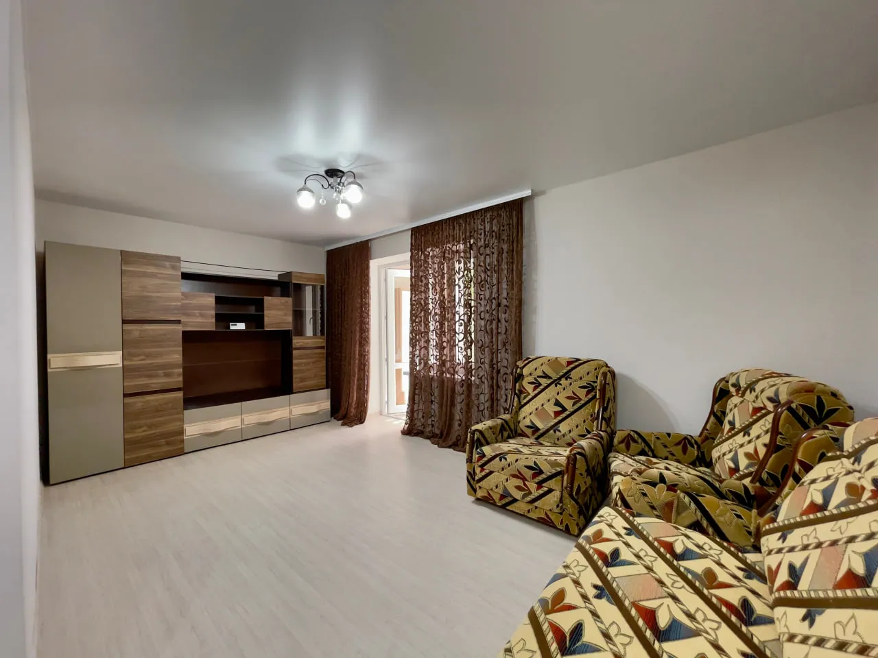 Ialoveni, Centru str. Prieteniei 3