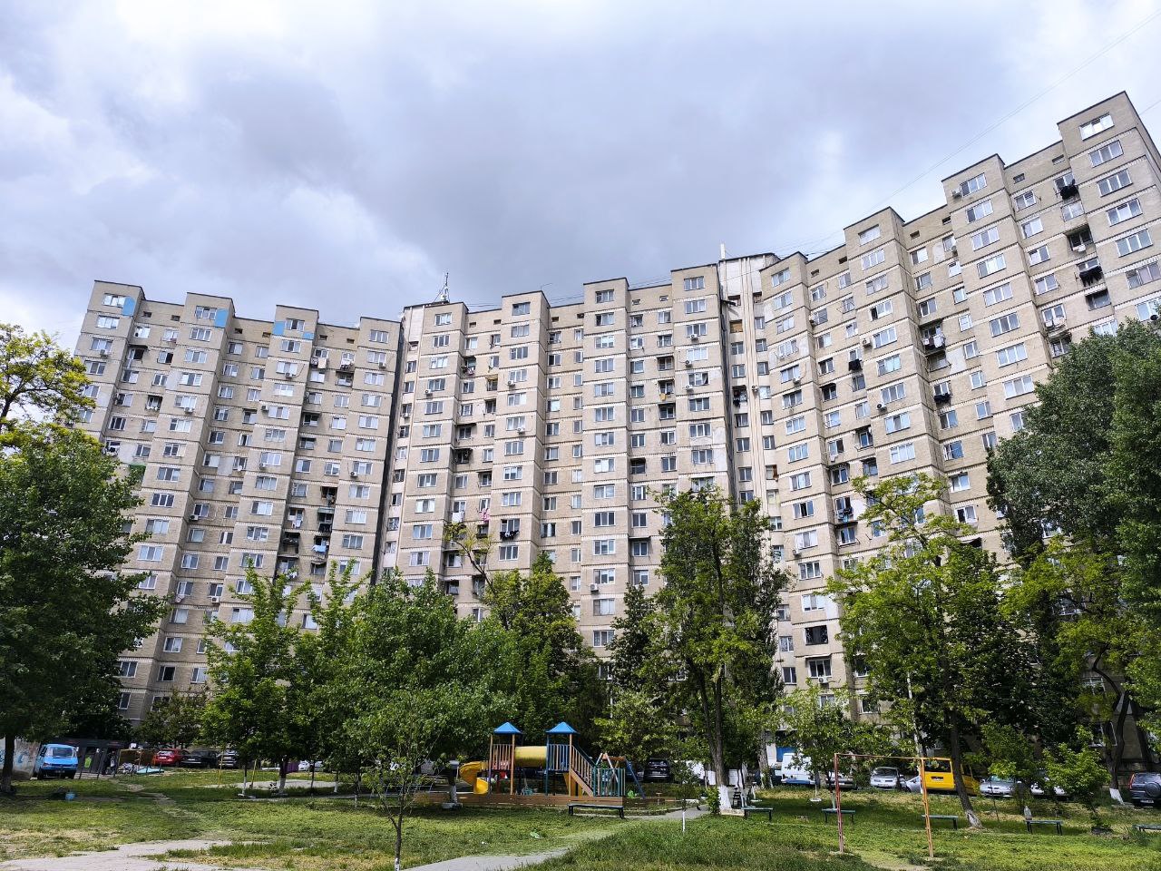 Chișinău Buiucani str. Piața Unirii Principatelor 8