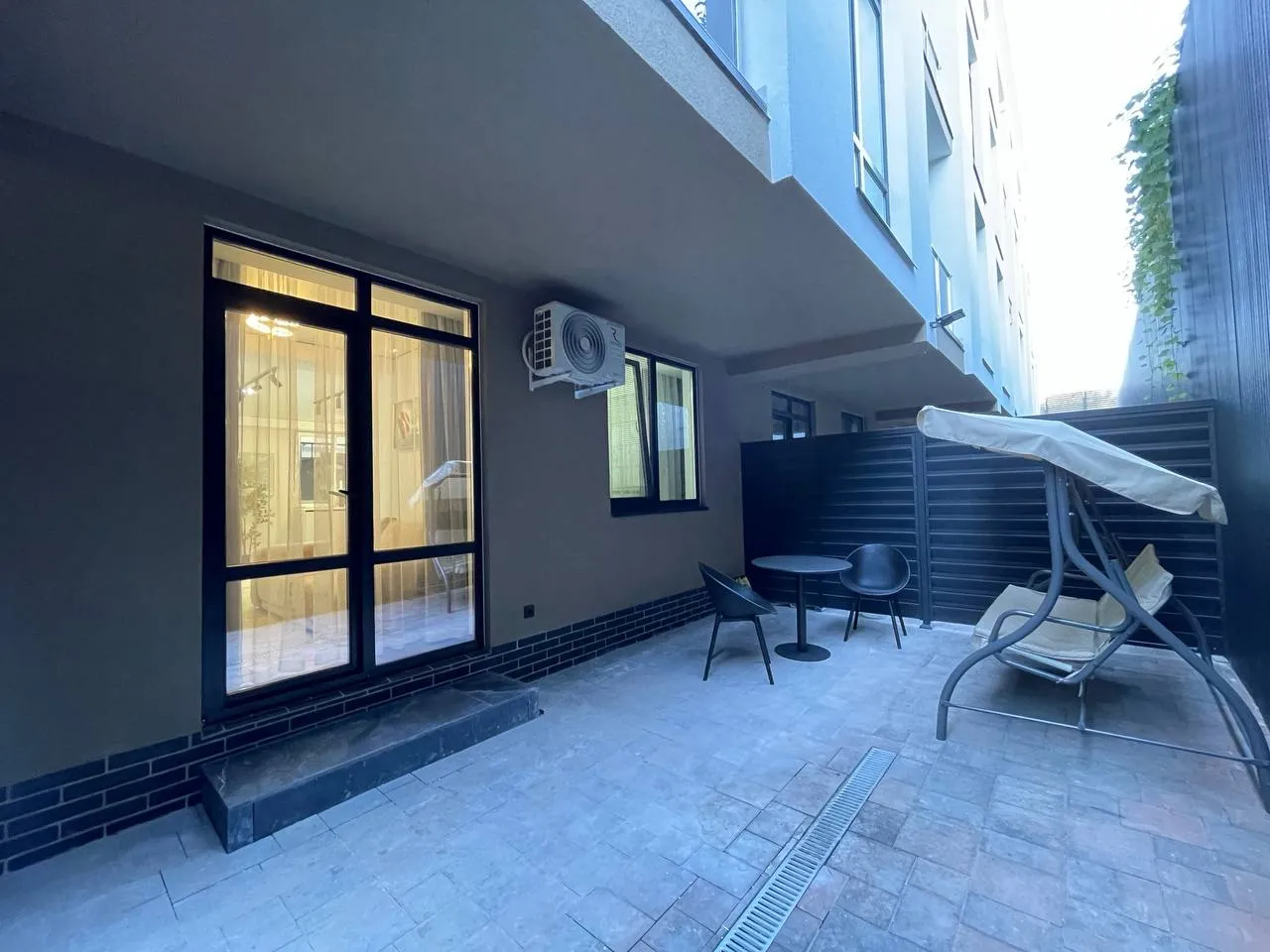 Ialoveni, Centru str. Grigore Vieru 9