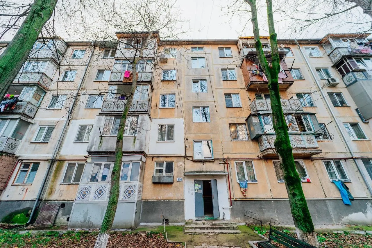 Chișinău Botanica str. Trandafirilor 9