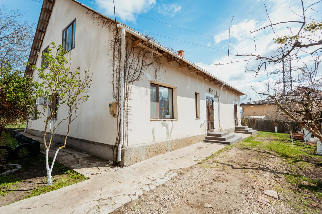 Chișinău Codru str-la. 5 Pomicultorilor 1