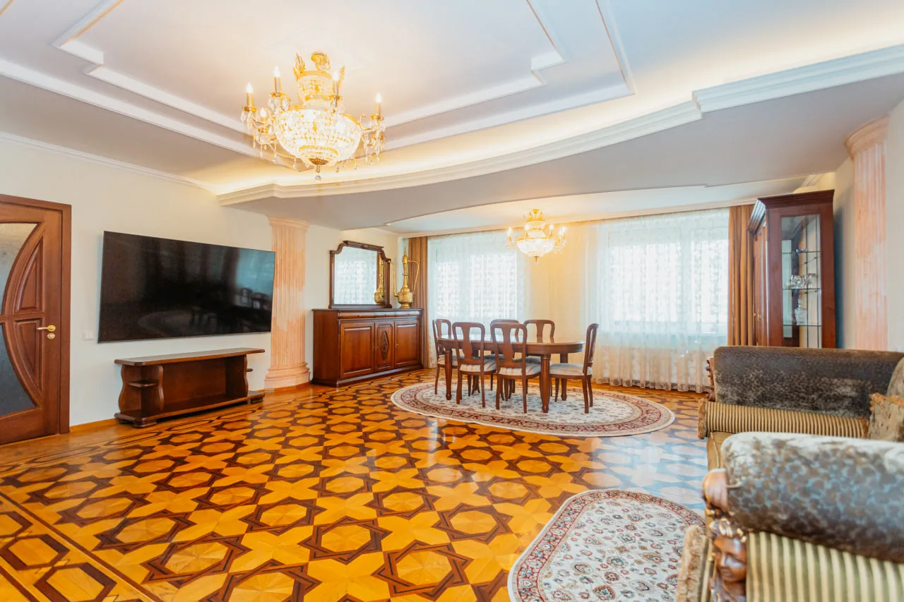 Chișinău Centru str. Mihai Eminescu  1