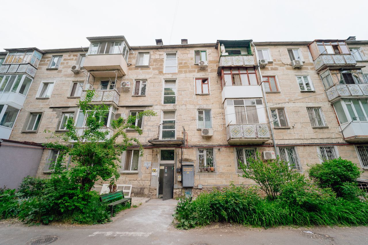 Кишинев Буюканы ул. Василе Лупу 15