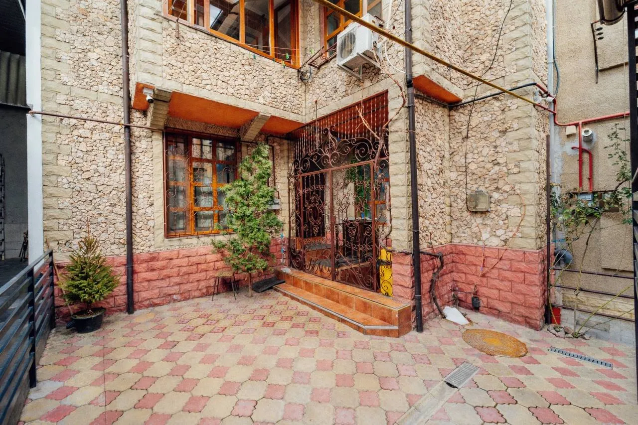 Кишинев Центр ул. Одесская 25