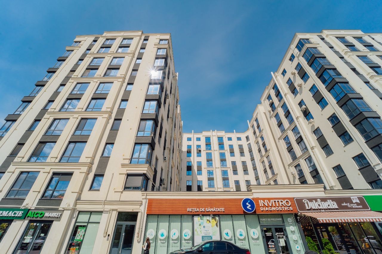 Strășeni Centru str. Ștefan cel Mare și Sfânt 19