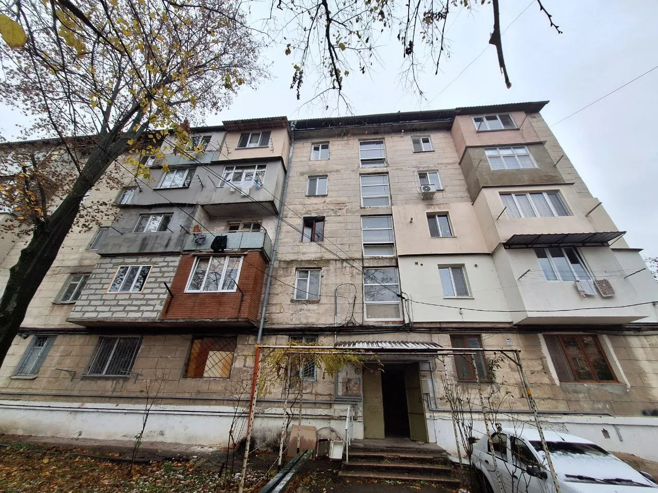 Chișinău Botanica str. Salcâmilor 5