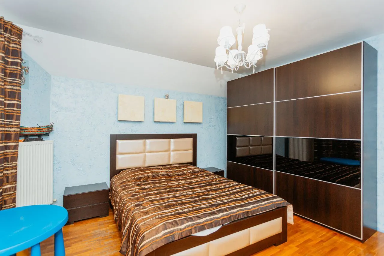 Кишинев Центр ул. Александр чел Бун 8