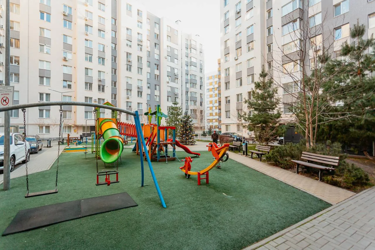 Chișinău Botanica str. Grenoble 11