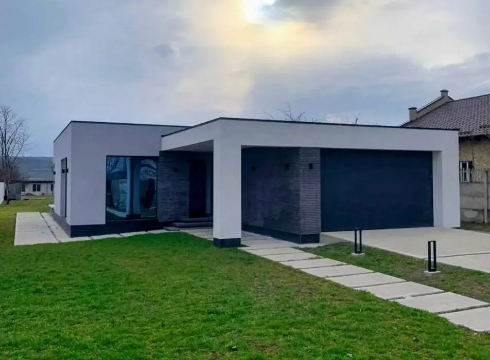 Strășeni Cojușna str. Mușatinilor 3