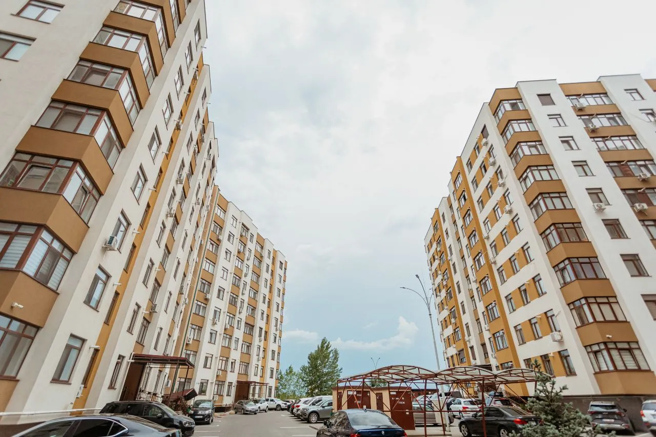 Chișinău Botanica str. Grenoble 8