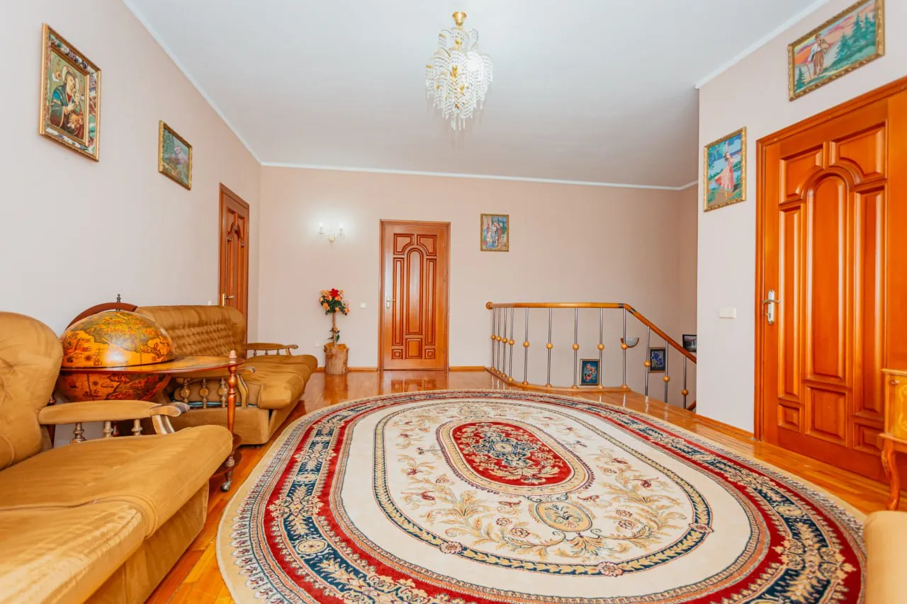Кишинев Кодру ул. Сфынтул Петру 8