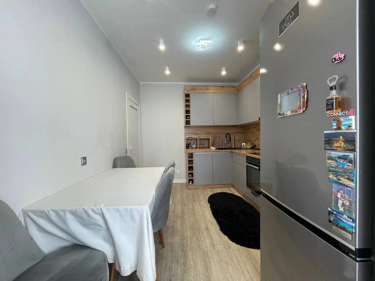 Ialoveni, Centru str. Alexandru cel Bun 1