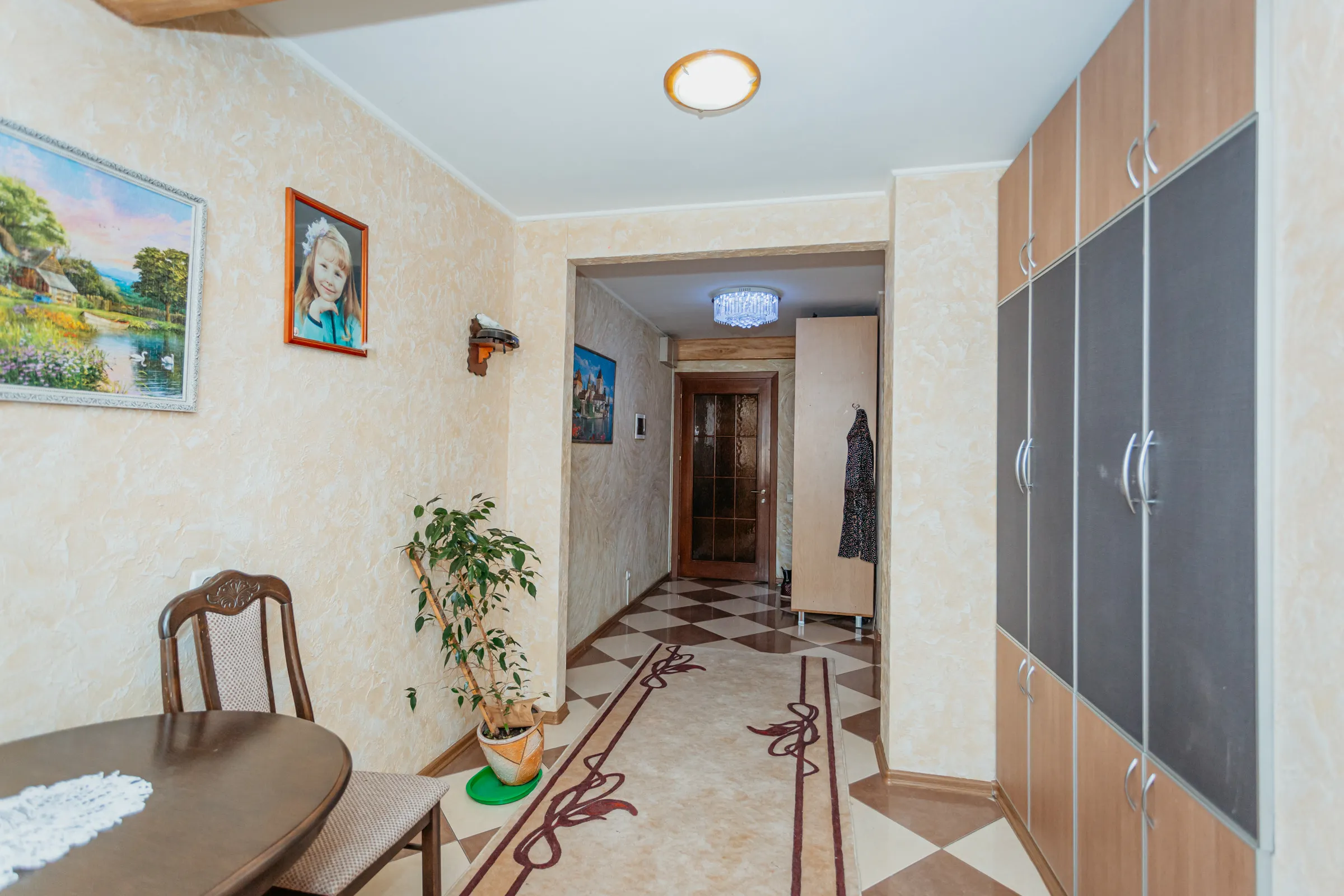 Кишинев Ботаника, ул. Куза Водэ 3