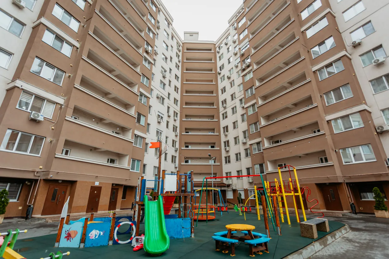 Chișinău Buiucani str. Ion Creangă 10