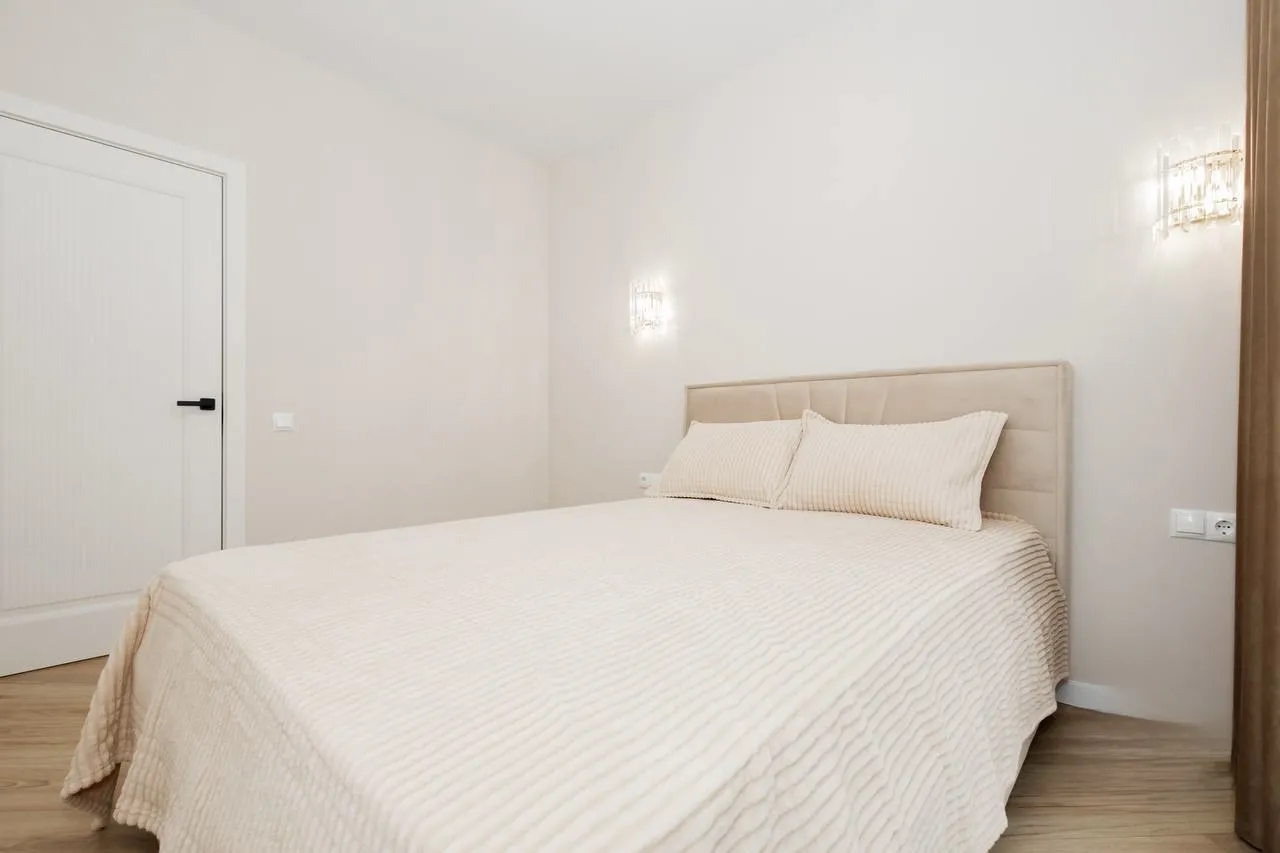 Ialoveni, Centru str. Alexandru cel Bun 7