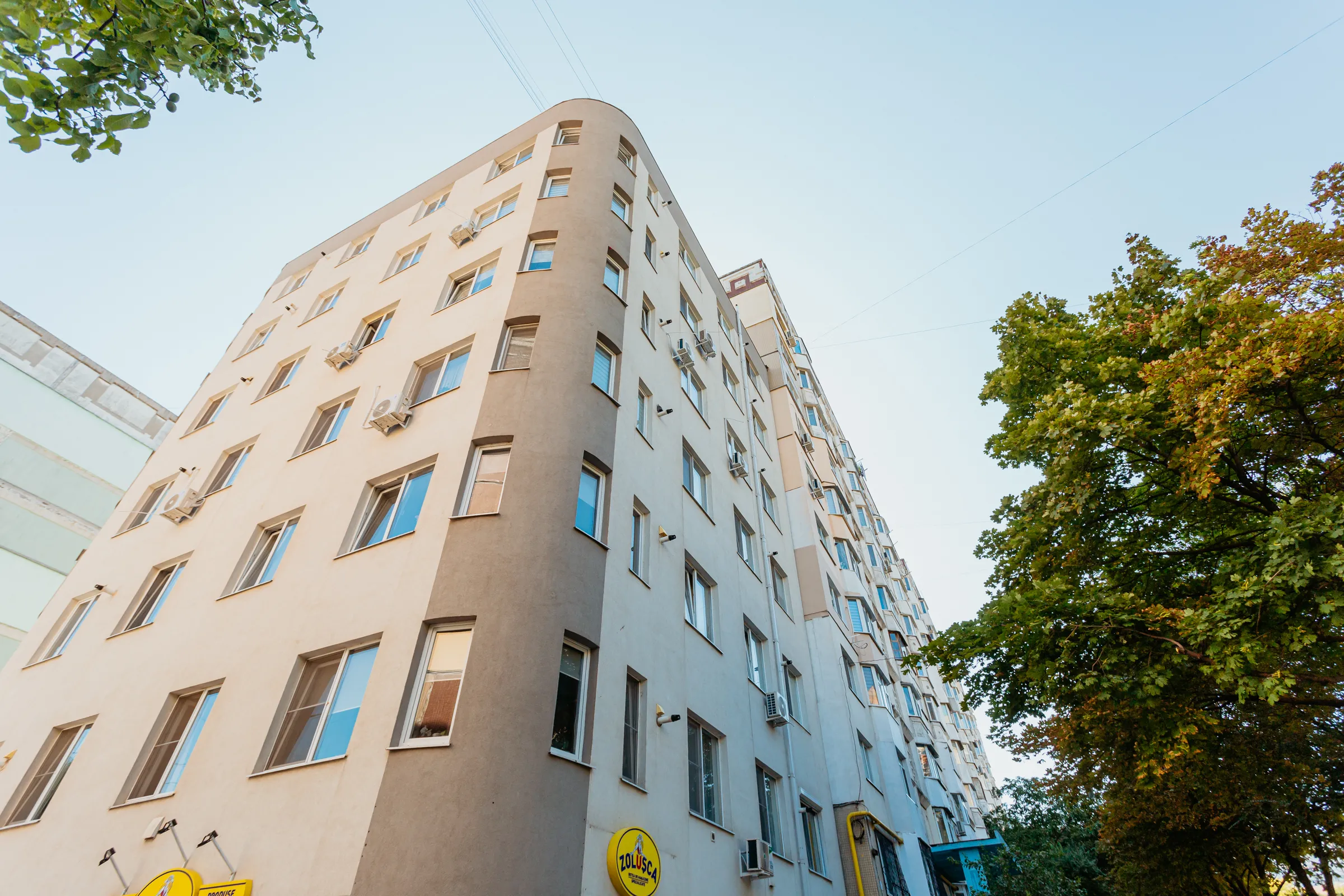  Кишинев Чокана бул. Мирча чел Бэтрын 15
